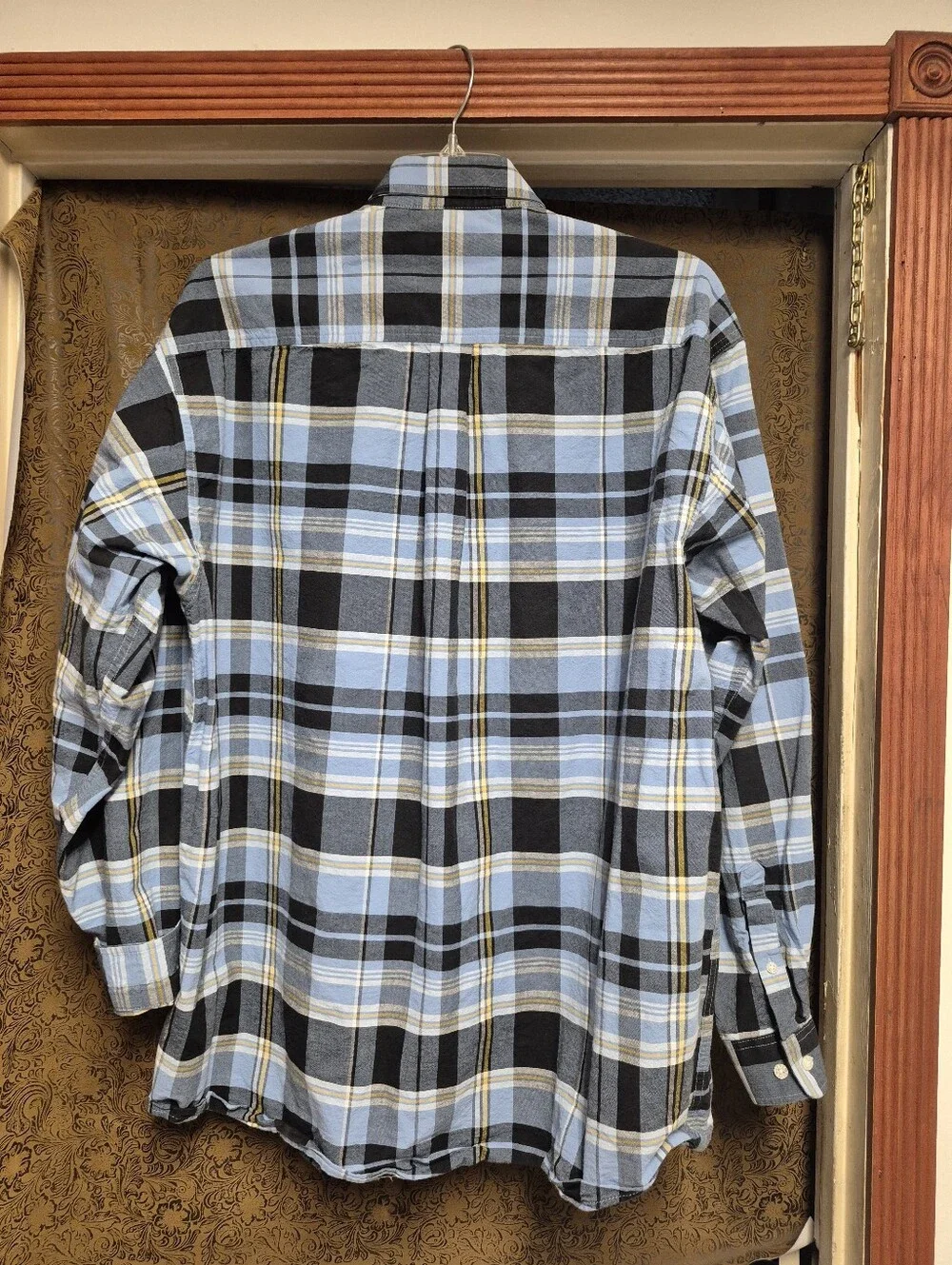 Cinch Men's long sleeve blue plaid button down shirt